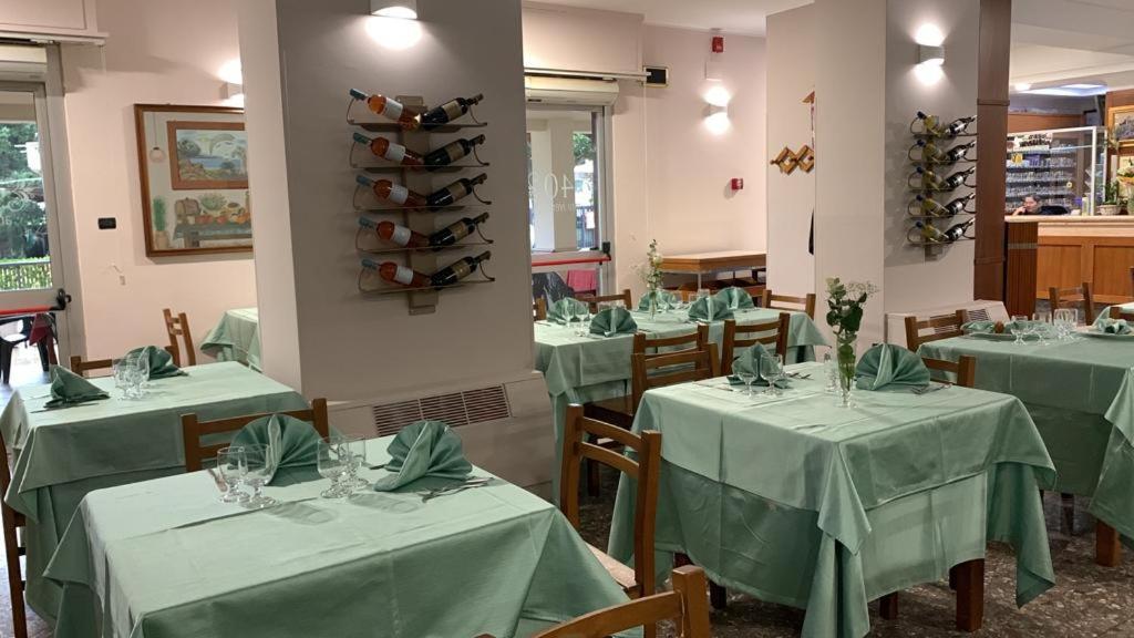Hotel Ristorante San Giovanni ファレルナ エクステリア 写真