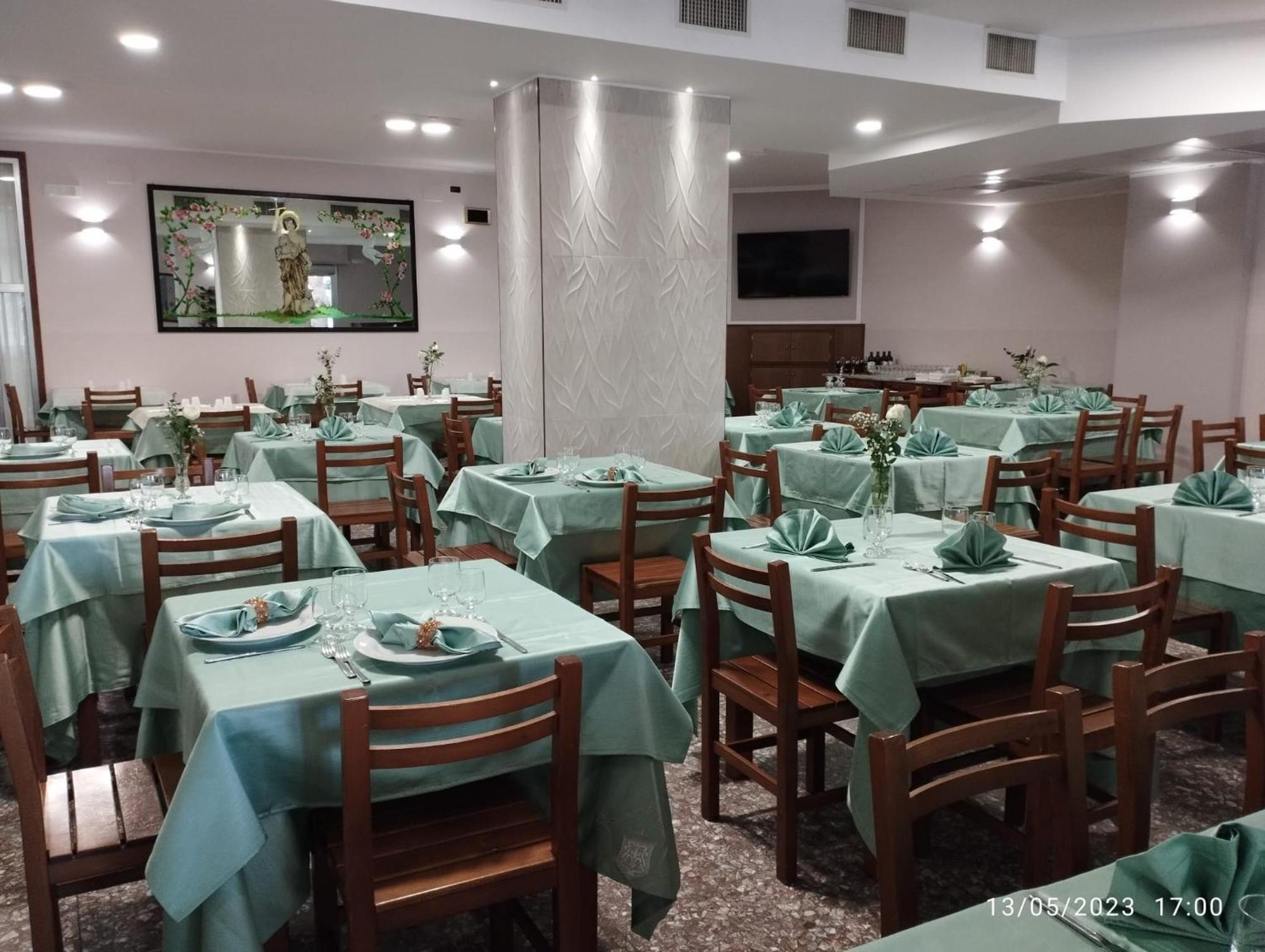 Hotel Ristorante San Giovanni ファレルナ エクステリア 写真
