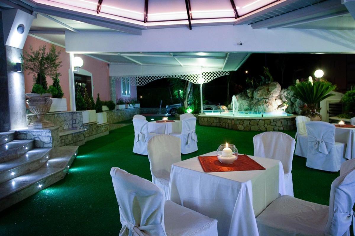 Hotel Ristorante San Giovanni ファレルナ エクステリア 写真